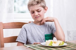 Thói quen ăn uống và chế độ dinh dưỡng ở trẻ tự kỷ